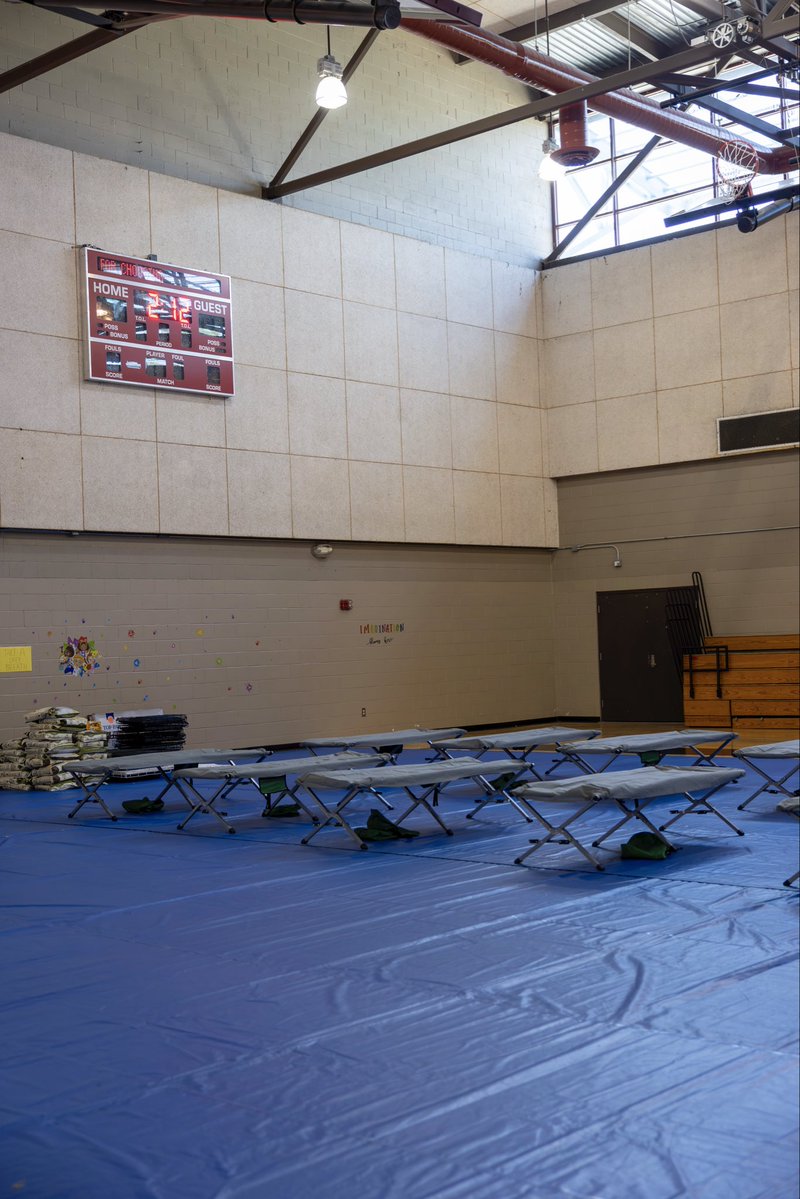 MayorOfLA's tweet photo. Relief from the smoke is available at:  

📍 Pecan Recreation Center
145 S Pecan St, Los Angeles, CA 90033

📍 City Terrace Park
1126 N Hazard Ave, Los Angeles, CA 90063 https://t.co/6DHMQgcbPK