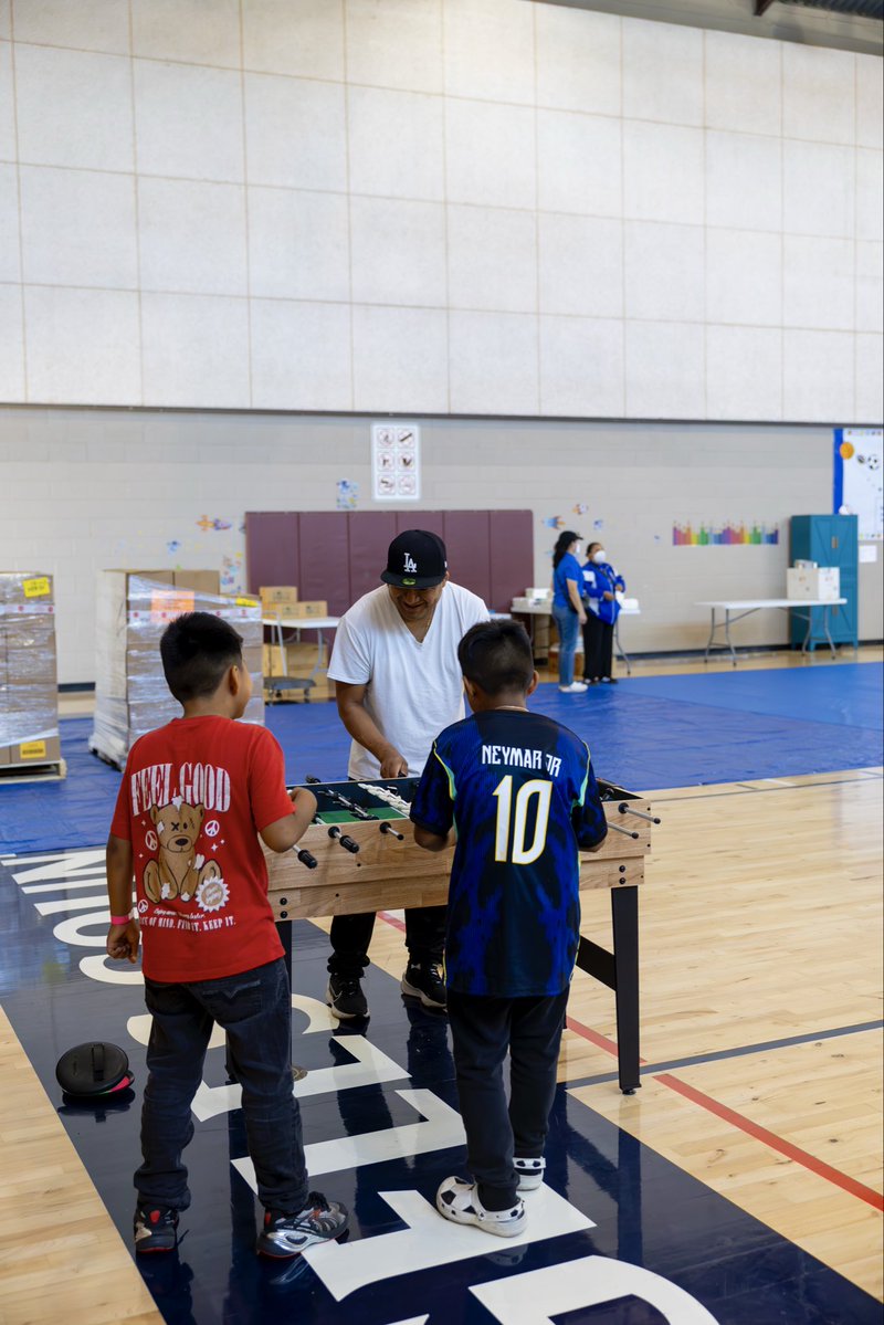 MayorOfLA's tweet photo. Relief from the smoke is available at:  

📍 Pecan Recreation Center
145 S Pecan St, Los Angeles, CA 90033

📍 City Terrace Park
1126 N Hazard Ave, Los Angeles, CA 90063 https://t.co/6DHMQgcbPK