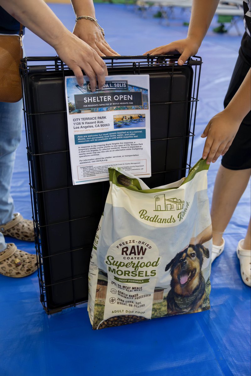 MayorOfLA's tweet photo. Please visit if you need access to food and water, or other available resources and support. https://t.co/D0PfliVHOx
