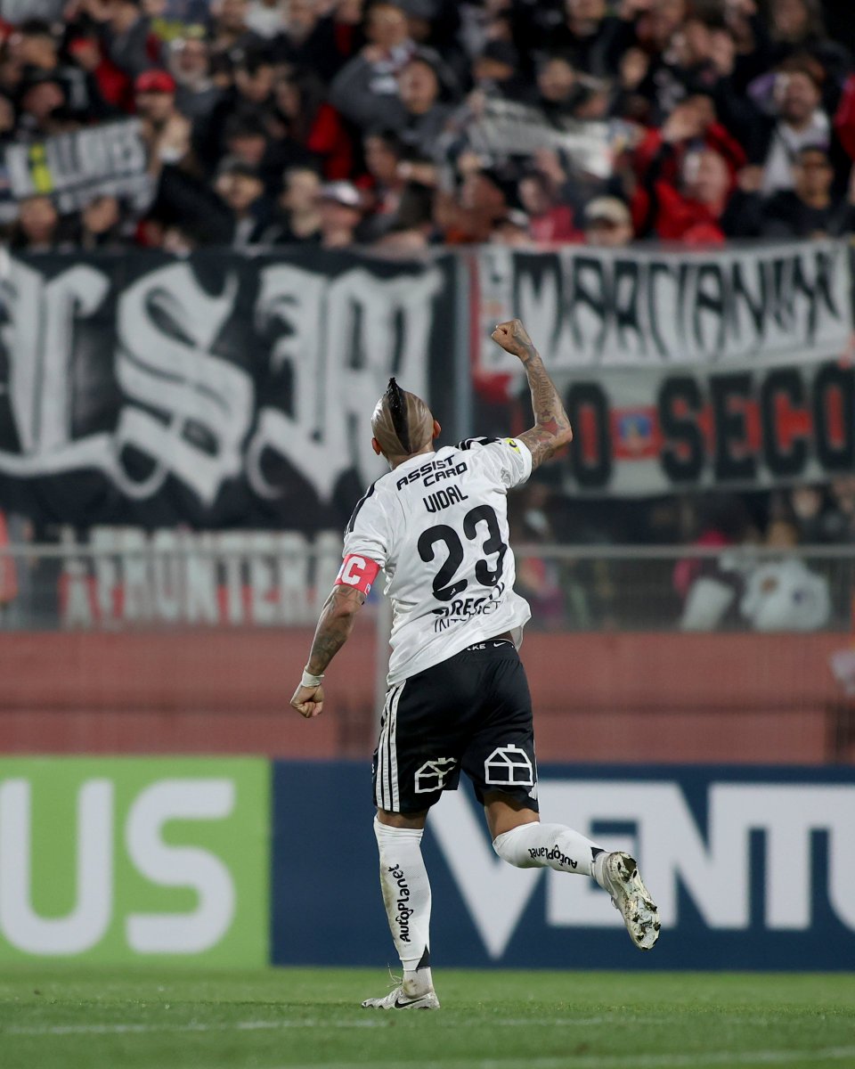 ColoColo's tweet photo. Los goles del primer tiempo 🤟🏻⚽️⚽️

6' Tomás Alarcón 
37' Arturo Vidal

¡Vamos Cacique! https://t.co/lNUFikoELV