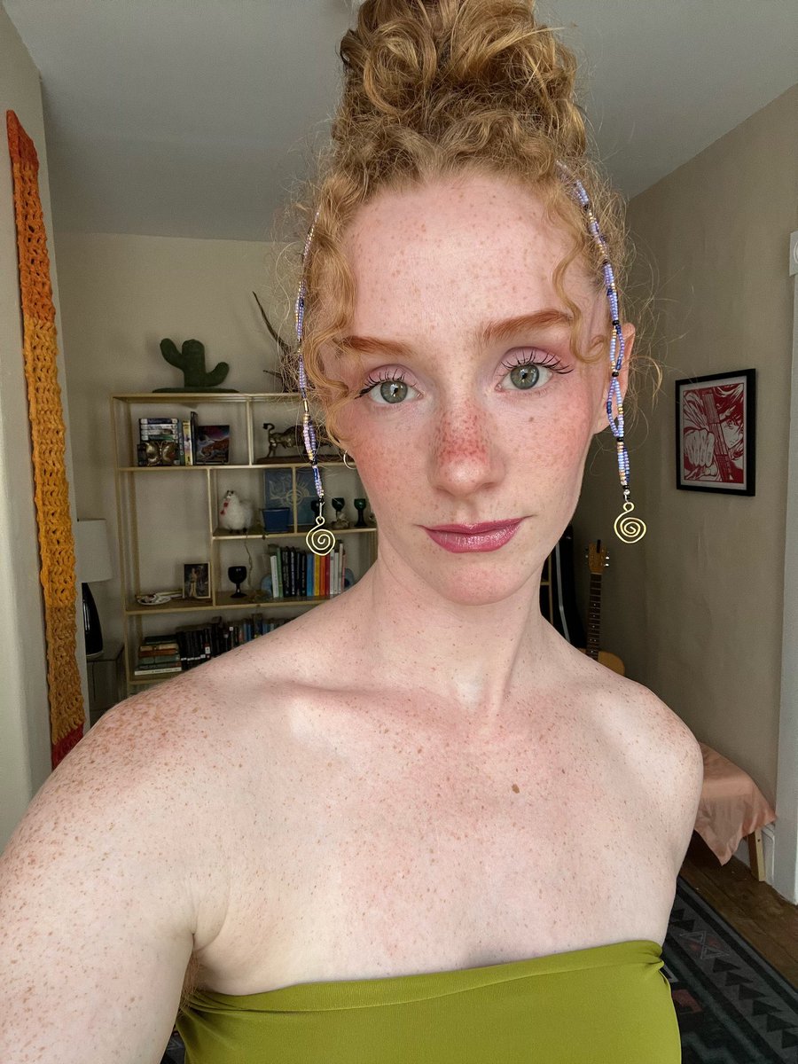 TiffanyMarktti's tweet photo. Give me a rating in your dictionary 

“Beauty isn’t about perfection—it’s about confidence and being yourself. ✨💕”

#Beautiful #BeautyTok #GlowUp #ViralTikTok #FYP #PrettyGirl #Confidence #TrendingNow #TikTokViral #ExplorePage https://t.co/fyJiY1C8DN