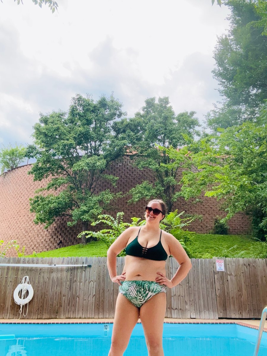 madijayne2's tweet photo. Finally a nice quiet pool day! https://t.co/0Tpgl96sm6