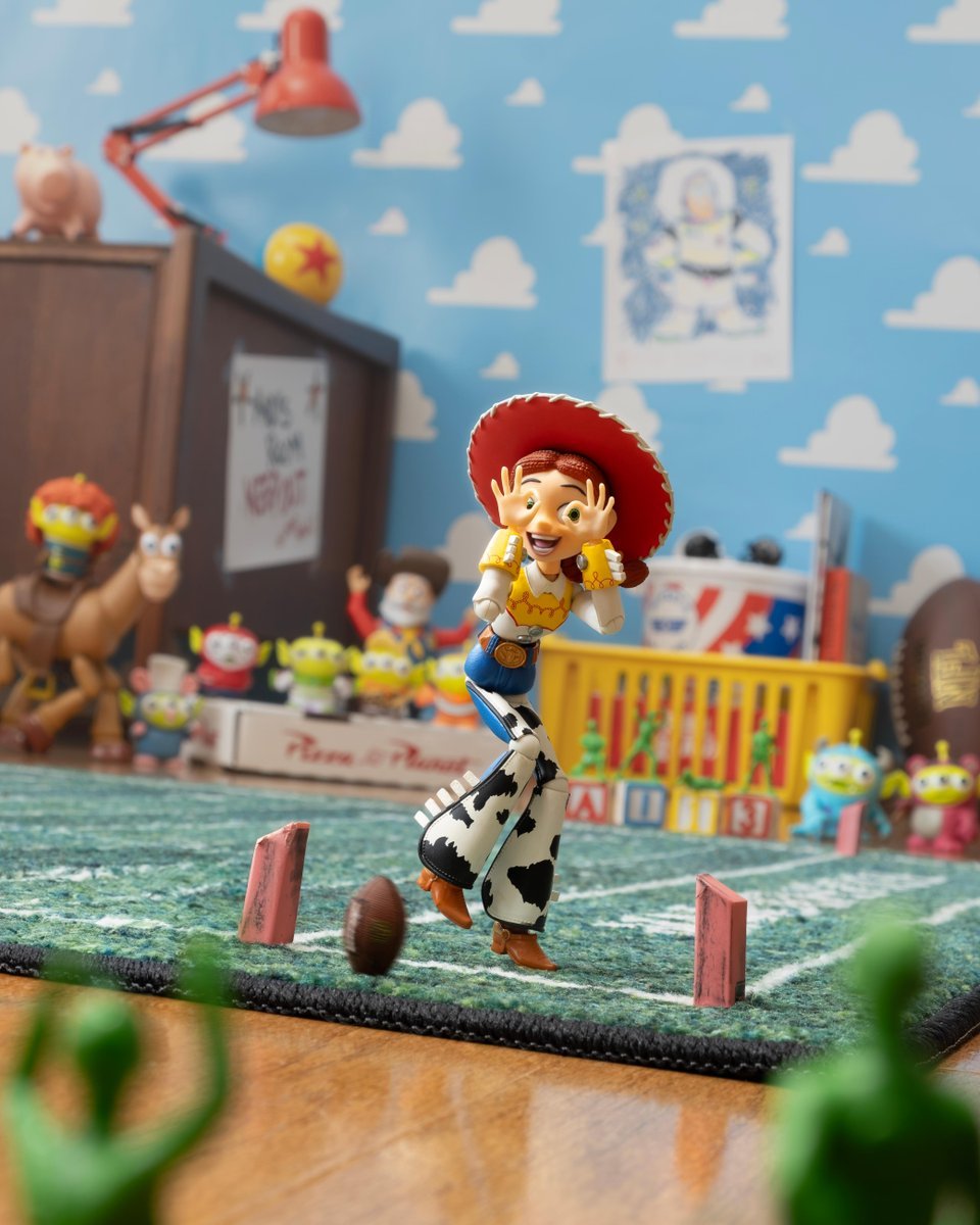 SIKMOB's tweet photo. #Skol  💜💛 #Toystory5 @JJettas2 🏈 @Vikings https://t.co/jBGLkIsF0o