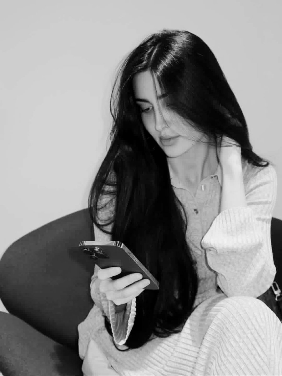 غياب ..🩶 tweet media