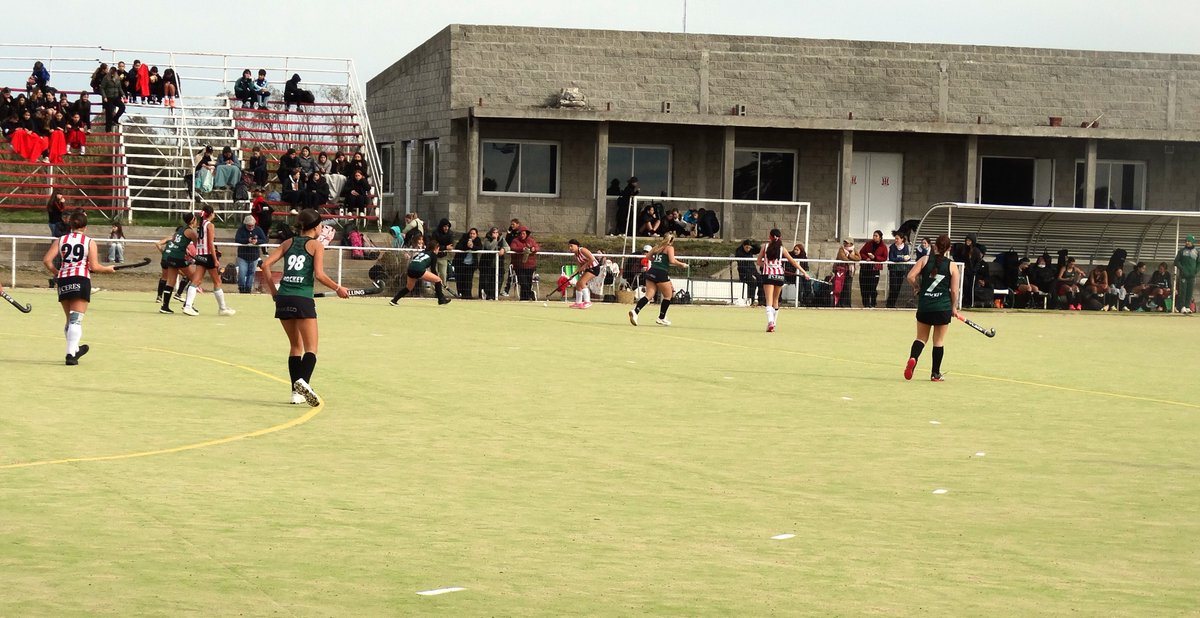 CA9deJulio's tweet photo. Por la disputa de la 9ª fecha del Torneo de Hockey, los equipos del @ca9dejulio recibieron la visita del Club Sarmiento, de Junín, con saldo favorable, en el juego: 5 a 2 en Sub 16; 3 a 2 en Sub 16; 1 a 1 en Sub 19 y 3 a 4 en 1ª, aunque fue superior en estos dos últimos partidos https://t.co/ncXDw4Bbpi