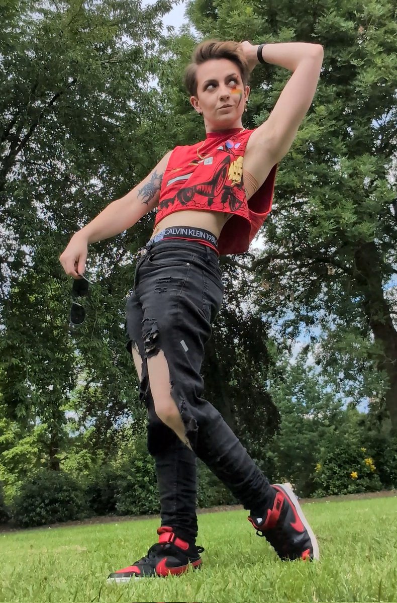 616Elixir's tweet photo. anyway i was working pride today and i went lightning mcqueen themed https://t.co/F5zTze5X6w