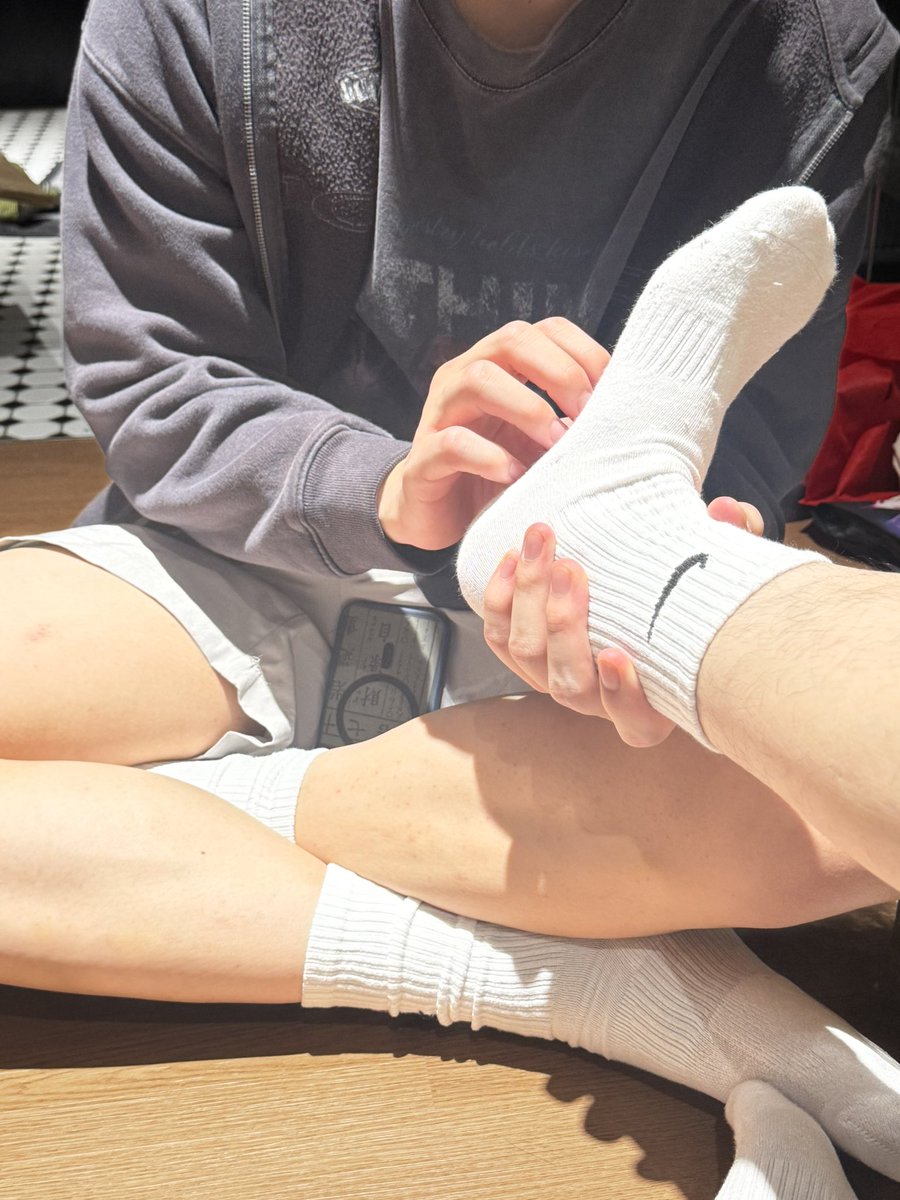 A1977127272's tweet photo. 谁想闻 https://t.co/ffChJl8ntO