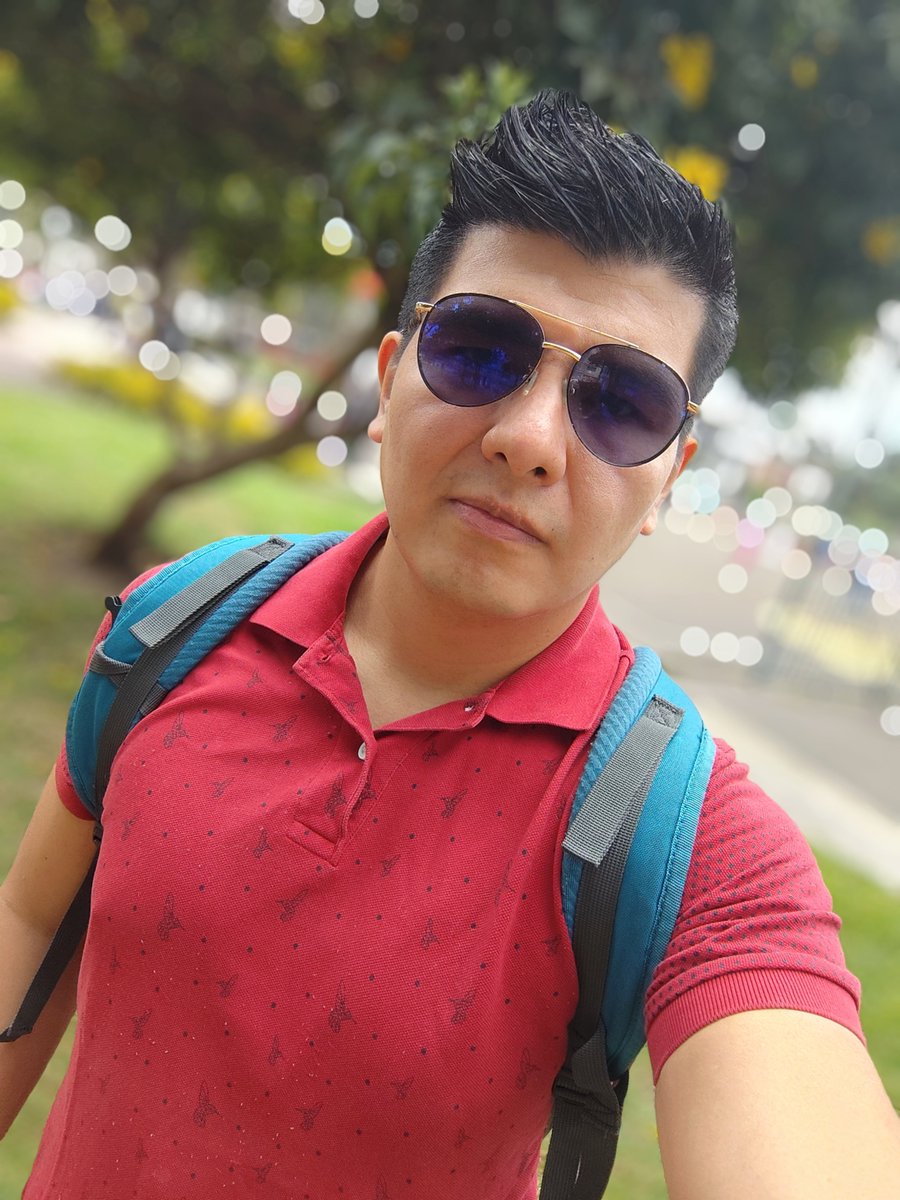 peter_yuzz's tweet photo. Una soleada tarde de sábado https://t.co/trEV2YzRH9