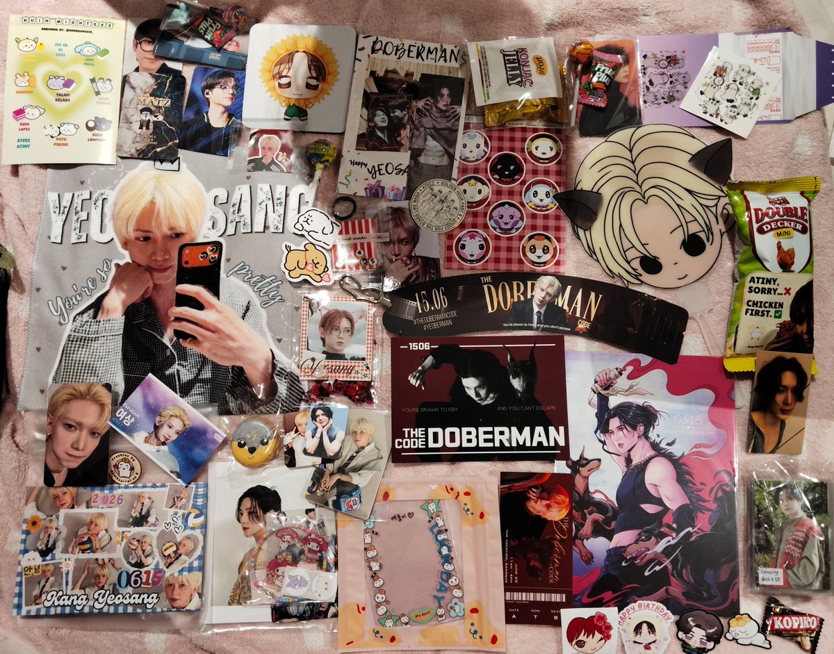 vultloveart's tweet photo. #TheDobermanCode

Had a great time at yesterday's cse~ 🥰 aa all these wonderful freebies~😍 yayy full of yeosang~😆💕 tysm everyone! 🥰✨💗

To those tried to get freebie from me but I look unapproachable, I'm so sorry!..huhu 😭🙏 I still have plenty, so do grab 'em next time~😌 https://t.co/t7DJhANUrk