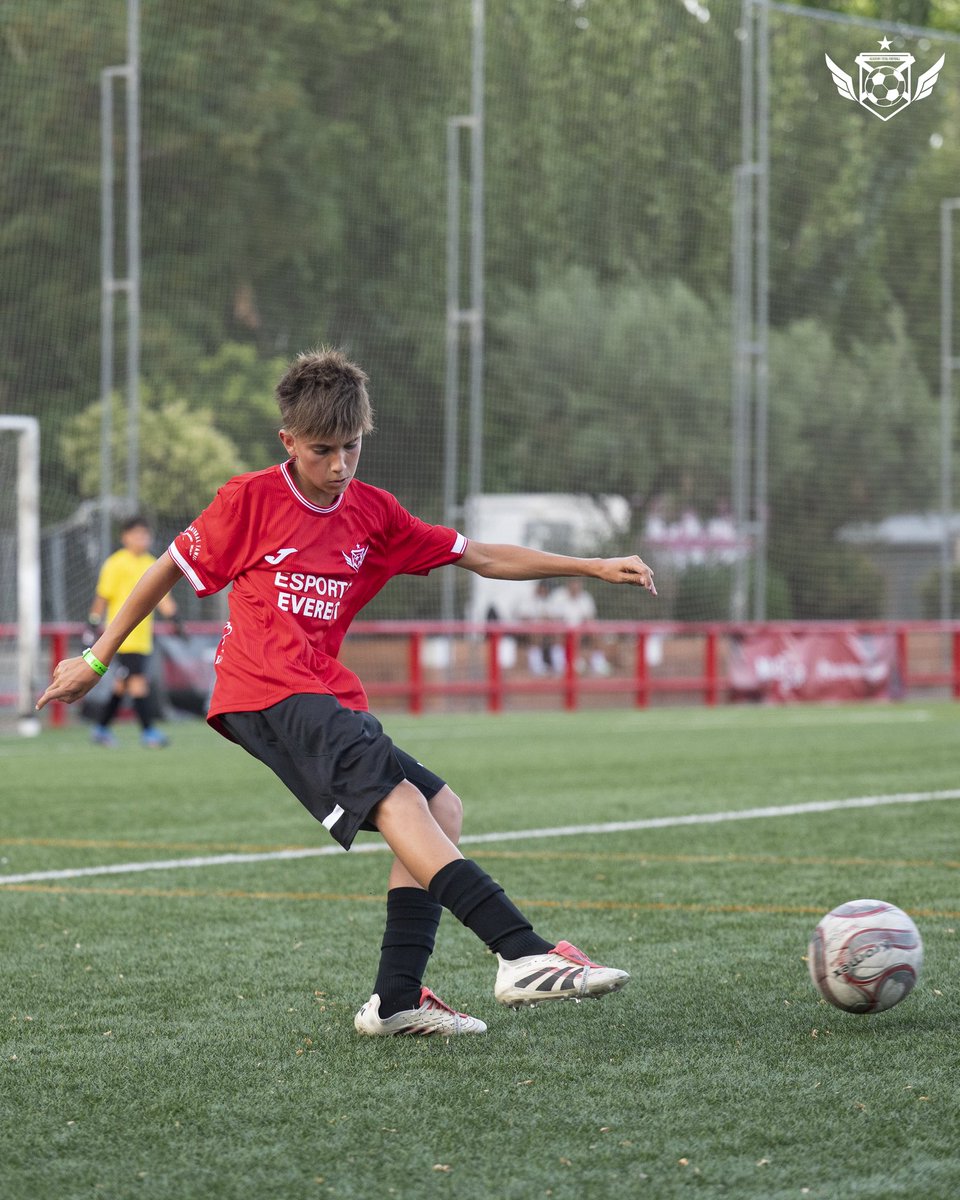 AcademyTF_'s tweet photo. 𝗞𝗘𝗘𝗣 𝗚𝗢𝗜𝗡𝗚 ⚽️🔛

Debut del nostre S13 a la @madcupofficial amb dos partits disputats i 3 punts sumats. 💪

Demà, a les 11:00, ens espera un partit molt important. 👊🔥

Seguim! 🔴⚫️

#RoadToMadCup #MadCup2026 #AcademyTotalFC #HaveFunDreamBig https://t.co/0Bc2CuoxLp