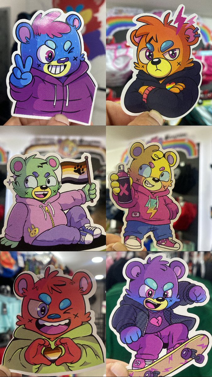 ArtyandChikle's tweet photo. Estos son los stickers que estaremos regalando con sus compras en productos ArtyChikle en @BearMex_  Store por #Pride2026!!! ❤️🧡💛💚💙💜

Son coleccionables y de edición limitada!! Los esperamos!!!

#ArtyChikle #Bearmex #Furry https://t.co/894WjTHSty