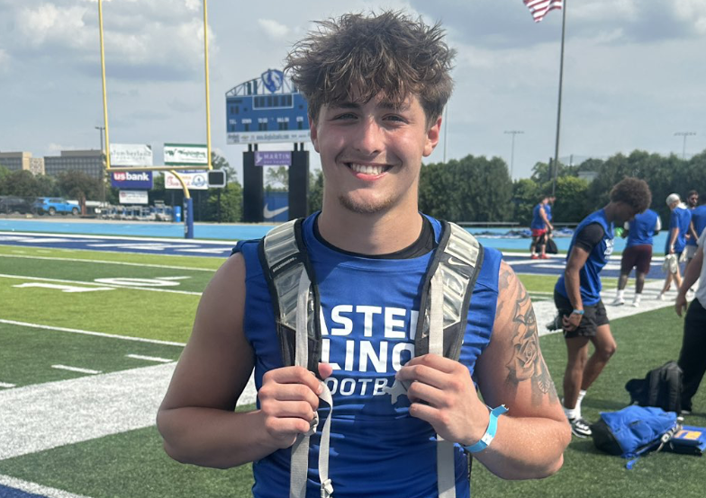 sixstarfootball's tweet photo. EVENT COVERAGE | Defensive Prospects Impress at Eastern Illinois

📍 Eastern Illinois Prospect Camp | Charleston, IL
🛡️ Several defensive prospects made noise at Eastern Illinois, 
📖 Full recap + scouting reports now live!

STORY ▶️https://t.co/Sgl8yLU0Sz

@AceAFootball39  @Belcher2027 @CBlount2030 @JamesBolduc27 @Drew33Bradford @Eli_Exline13 @DezHoobler @Bush1919Julian @jaxsonlee50 @Nikolekkas @MilesLowe_0 | @realduncanm @BradyNappier @AdenNelson1593 @RyderNorma6507 @Tavon_OBrien @_jackriehle @KaiRob27 @CarsonRowe2027 @LoganSanjur2029 @t_shanny1 @Bensm1th4 @KirW392564