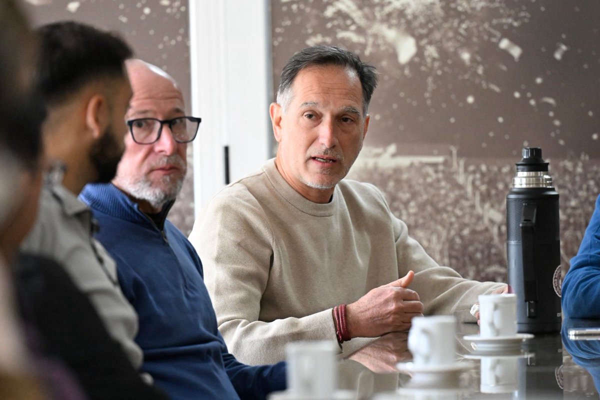 clublanus's tweet photo. 🇱🇻 Con motivo del Día del Periodista, conmemorado el pasado 7 de junio, se llevó a cabo un desayuno de camaradería entre medios partidarios y el presidente Nicolás Russo y el vicepresidente Alejandro Marón. https://t.co/Lp47vqMKCW