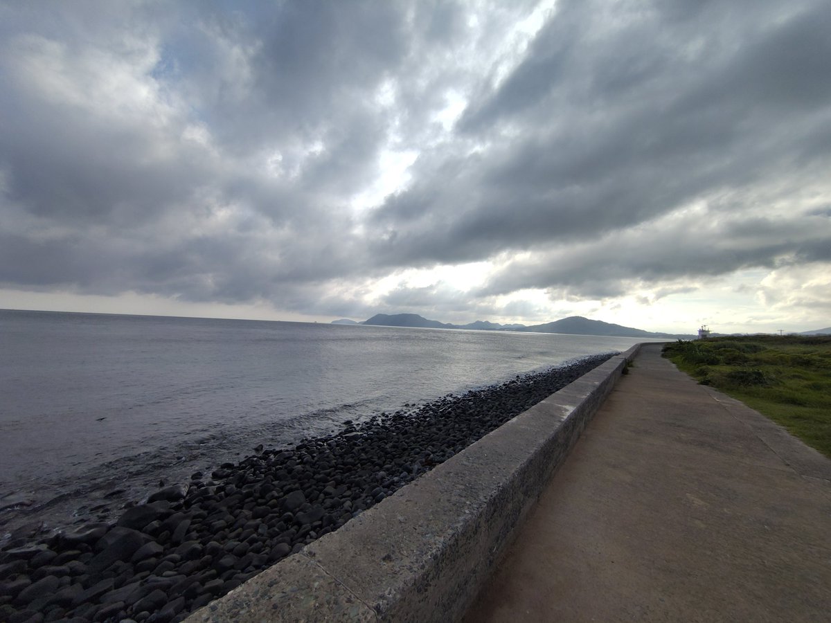 tight3's tweet photo. 今朝のDax125早朝プチツーリング。
片道30km超くらいかな？

今津湾→北崎→二見ヶ浦→芥屋大門✌️ https://t.co/uEpZBXqWJ6