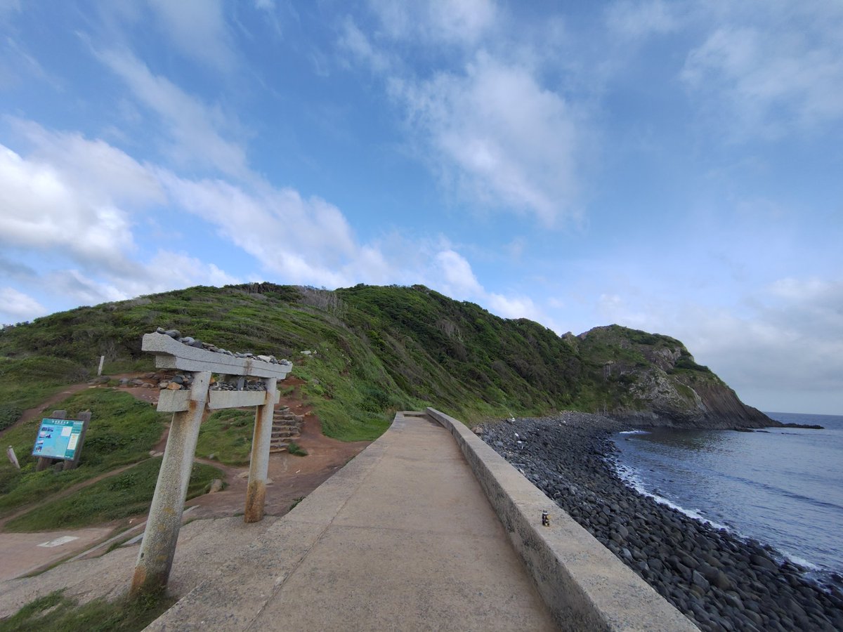 tight3's tweet photo. 今朝のDax125早朝プチツーリング。
片道30km超くらいかな？

今津湾→北崎→二見ヶ浦→芥屋大門✌️ https://t.co/uEpZBXqWJ6