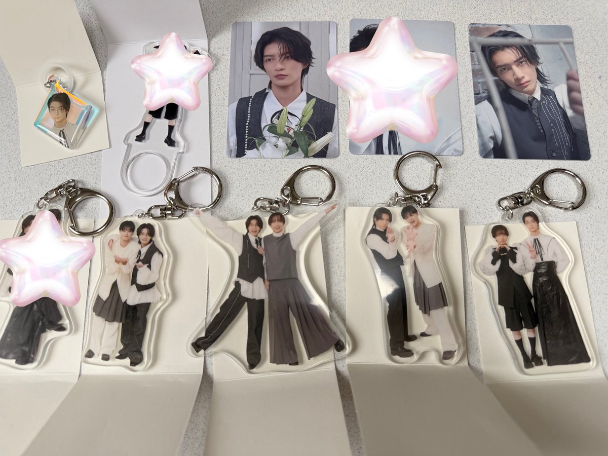 mm_ayj's tweet photo. 原因は自分にある。げんじぶ 仮の現 アリツ グッズ 交換 アクリルリング めじるしチャーム オーロラチャーム ランダムトレカ ペアアクキー

求 小泉(ペア🤍💜以外)

譲 画像のもの(吉澤 長野 杢代 武藤 大倉 桜木)

アリツにて交換可能な方優先で探しています。お気軽にお声掛けください。 https://t.co/Gtyy1VEzgh