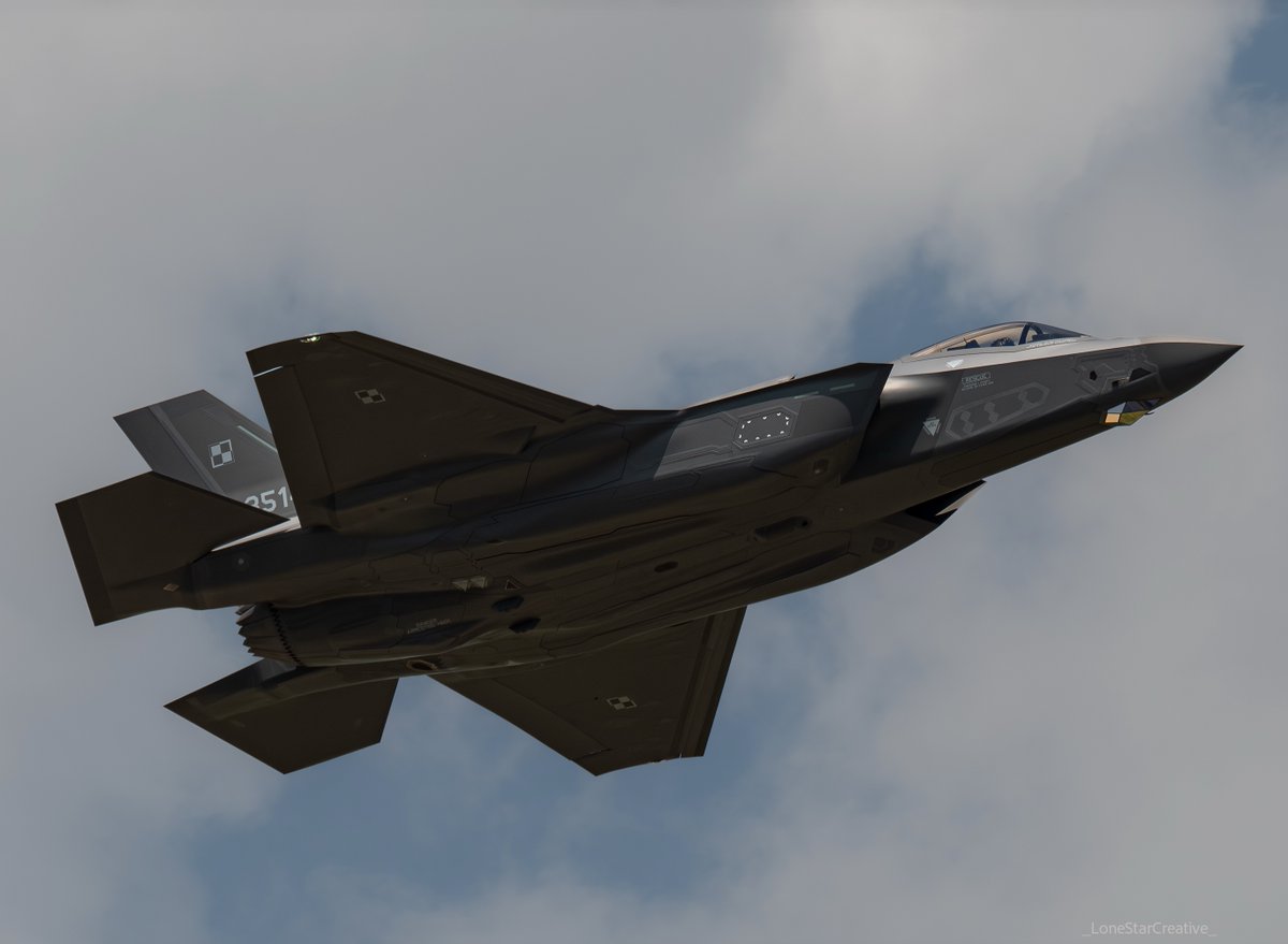 LoneStarCreativ's tweet photo. Snapped this Polish Air Force F-35A Husarz 3514 on a LM test flight over Fort Worth🤙 https://t.co/E2VPf5LvnQ