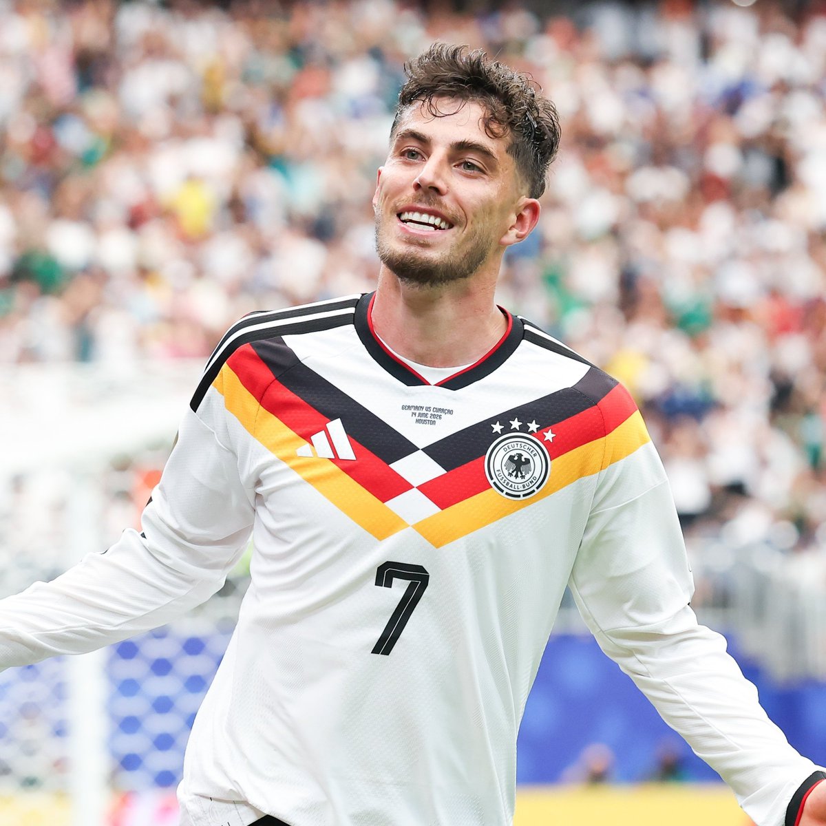 TransferNews's tweet photo. Bayer Leverkusen are reportedly considering a shock move to bring Kai Havertz back to the club this summer.

However, Arsenal would only consider offers in the region of €80M-100M, with Mikel Arteta firmly opposed to a sale. https://t.co/LX9xoNzCGP