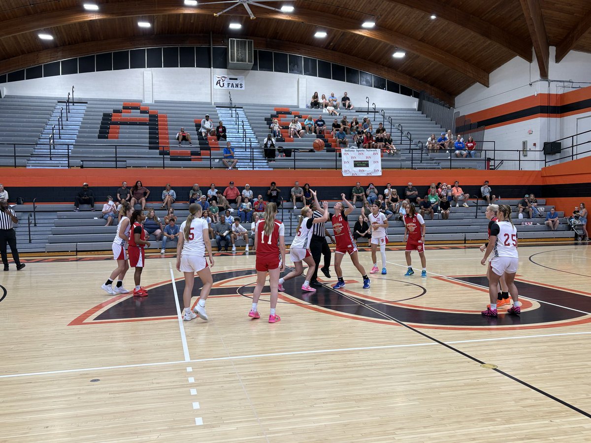 coachbeckett's tweet photo. Indiana All-Star Basketball Classic Future game #2 underway 👀 https://t.co/4tY2H7vgFH