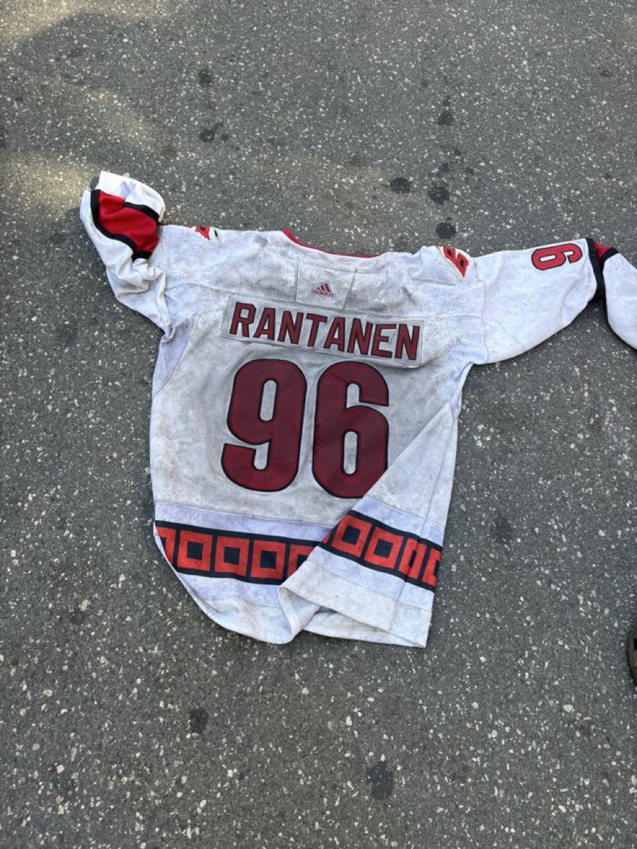 NHL_Muse's tweet photo. Safe to say the people of Carolina LOVE Mikko Rantanen https://t.co/12YrUigShY
