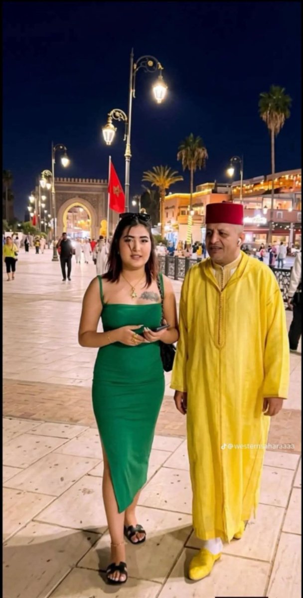 YaakoubeI's tweet photo. 👈 المهم سب وشتم الزراير يعطوك ما لذ وطاب 
اخر خرجات اسعد الشرجي  في الموروك 👇 🇲🇦🤣 https://t.co/MXFjKYH65o