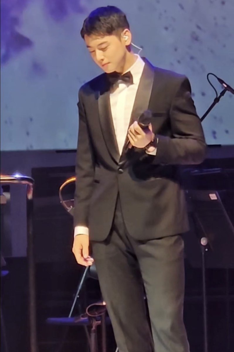 2cryheart_'s tweet photo. Eunwoo-ya it’s been just shy over 3 weeks since we last saw you. We got to see you perform with the military band. Will you show up again soon? Will you please grace us with your presence in some way? We are all missing you so badly and it’s making us all so sad… I’m seeing a lot of fans struggling right now. That’s how much you mean to so many people. 🫶🥹🥰

I hope you are doing well. I hope you are eating well and sleeping enough so you are properly rested. I hope during your downtime you are able to have some fun and enjoy it. I hope you aren’t too down or too low. We are really feeling the weight of your absence. I hope you’re able to post to us all again soon. Or maybe perform again soon so we can see a glimpse of you. 

우리는 네가 너무 그리워 동미나 🥺😢💜
#CHAEUNWOO #차은우 @CHAEUNWOO_offcl
