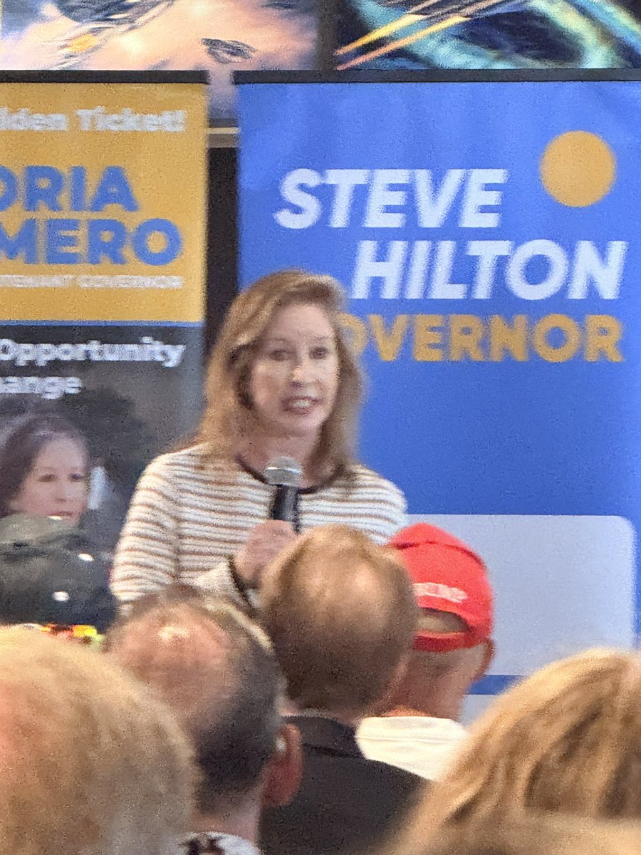 Right_Now_Views's tweet photo. On the ground in South Pasadena. Strong turnout for @SteveHiltonx alongside @GloriaJRomero & @MichaelGatesESQ 👀
#CaPol #SteveHilton #SouthPasadena #California #BreakingNews #CA2026 #elections #gloriaromero #news https://t.co/sJnGm6vaRZ