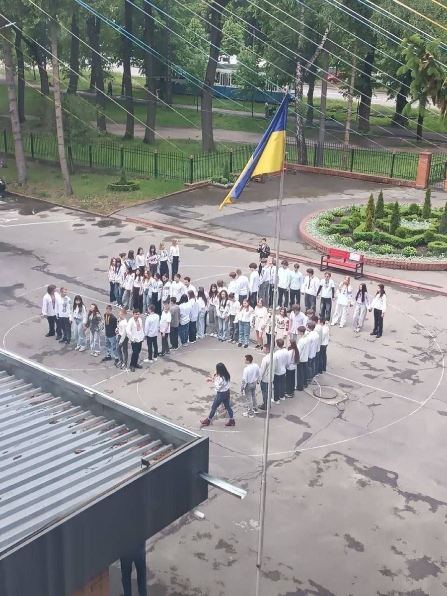 COM53038890's tweet photo. @NocnaZ @NawrockiKn Na drzewo banderówko nazistowska.
Wracaj na wUkrainę pohajlować. Najwidoczniej tego ci brakuje do szczęścia. https://t.co/zdiKqARzlr
