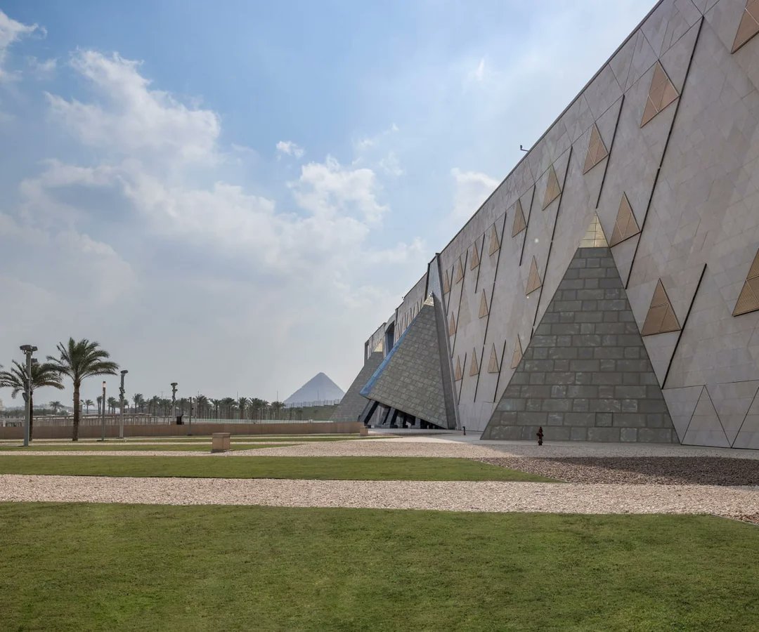 SciFiArchives's tweet photo. Grand Egyptian Museum by Heneghan Peng Architects in Giza, Egypt. The largest museum in the world for a single civilization. https://t.co/XiOwdDTH1C