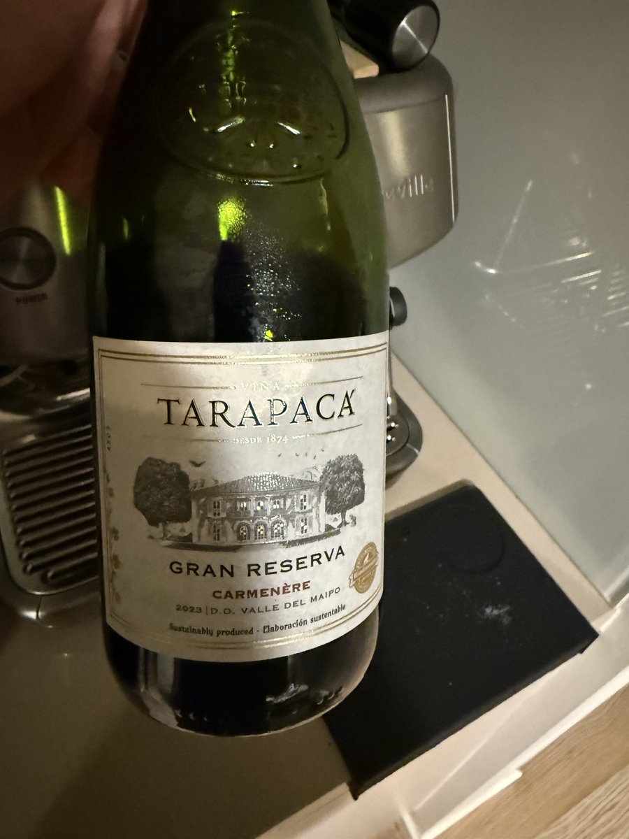 isaacson_thomas's tweet photo. Cheers!!! https://t.co/yo24gAQPv7