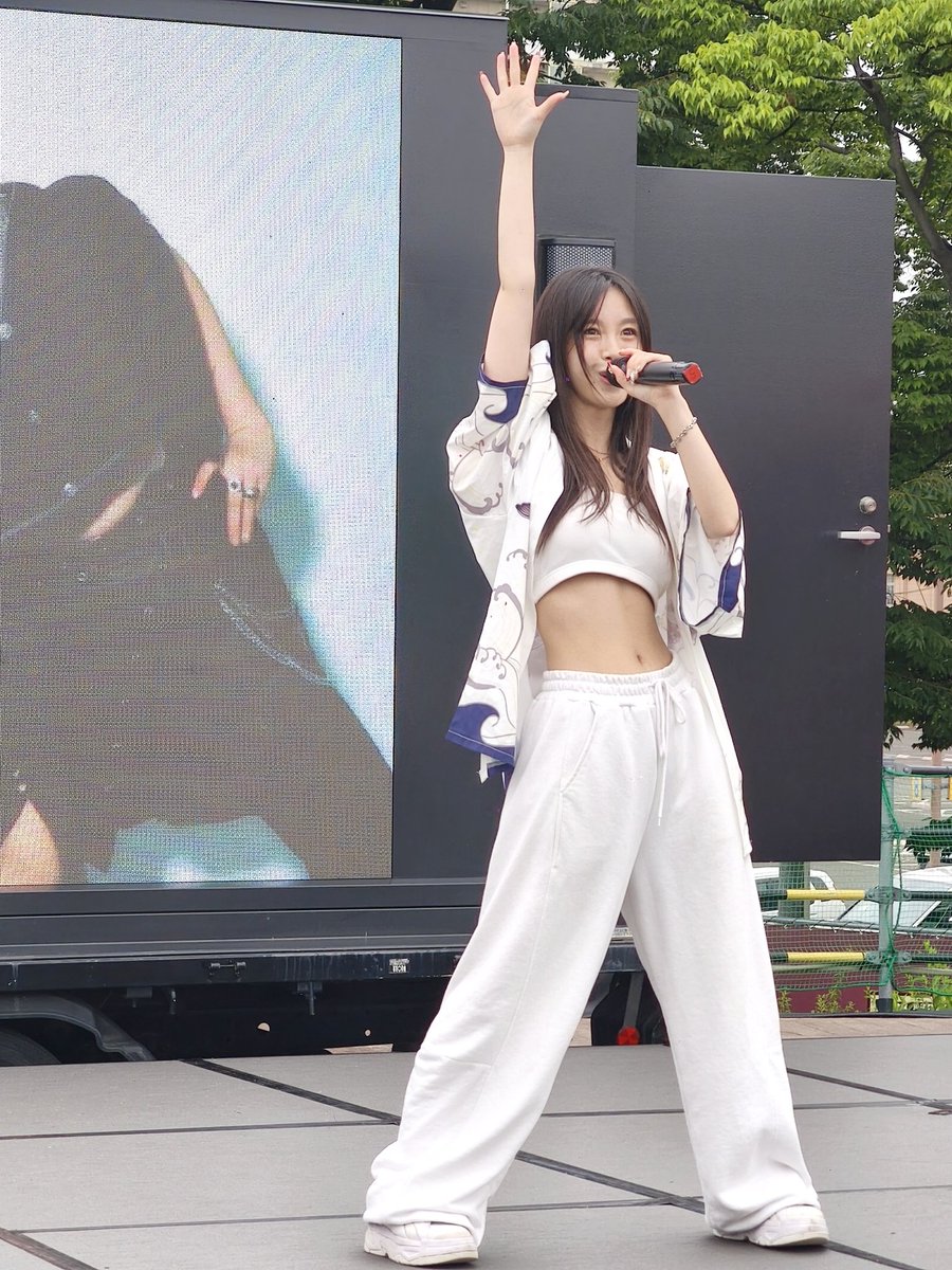 puke00000040889's tweet photo. 2026.06.20
バロンフェス
バロンフェス後夜祭
仙台でTIGHT 2回し
野球場でチェキ撮るの初体験⚾
@byakuyanokafka
@tsukihi__osaki
@riria_byakuya
@heri_byakuya
@natsuka_kanabe
#みつかれTIGHT
#バロンフェス
#バロンフェス後夜祭 https://t.co/ZPcQnzuy1r