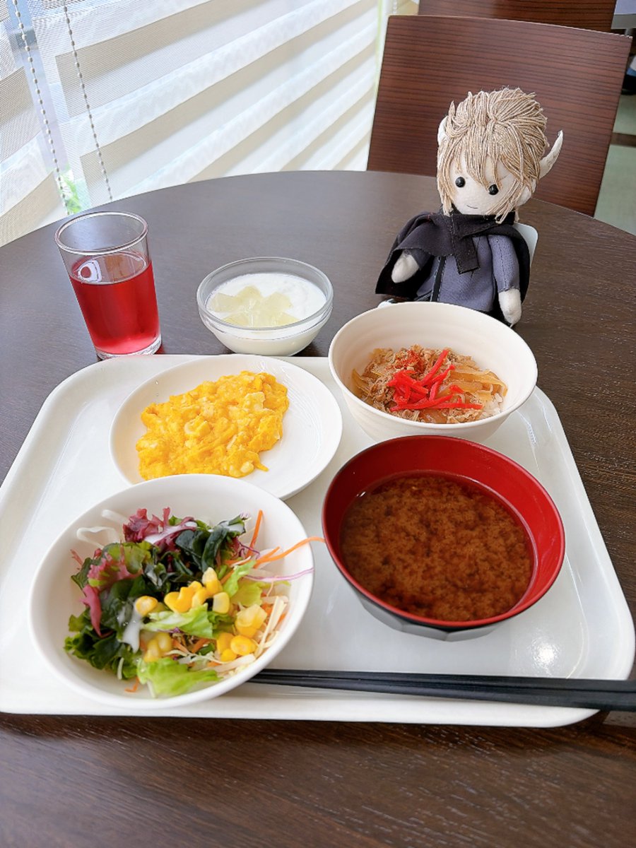 kurohoaf's tweet photo. ビジネスホテルの朝ごはんでおはようございます
地産地消の牛丼がめっちゃ美味しい！ヒュッくんなら朝から何杯もいけそう https://t.co/QF8NI8GqGy