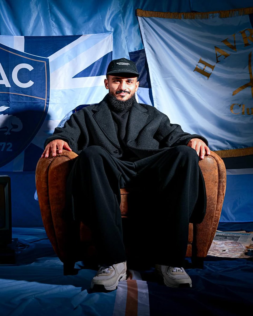 sofianebouf8nk8's tweet photo. Un nouveau Ciel&amp;Marine est 𝐞𝐧𝐫𝐞𝐠𝐢𝐬𝐭𝐫𝐞́. 💾

📇 Identité : Sofiane Boufal
⚽ Poste : Offensif
🛬 Provenance : Royale Union saint-gilloise

Bienvenue au Havre Athletic Club Sofiane. 🙋‍♂️ https://t.co/TQKd5OIxTg