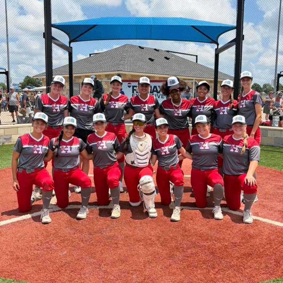 HotshotsNaudin's tweet photo. TOP 8 BOUND!

Hotshots National Naudin/Velazquez is moving on in OKC!

Today’s impressive performances to help the team advance! 

⭐️ Emree Cary (’29): CG W, 6 IP, 1 ER + 2 RBI
⭐️ Olivia Green (’29): 2-for-3
⭐️ Annaleeia Martinez (’28): RBI 3B
⭐️ Elisa Garcia (’28): RBI 3B
⭐️ Teely Salazar (’28): R, SB

@CSA_Athletes 
@hotshotsnation 
@HSNaudinVelaz