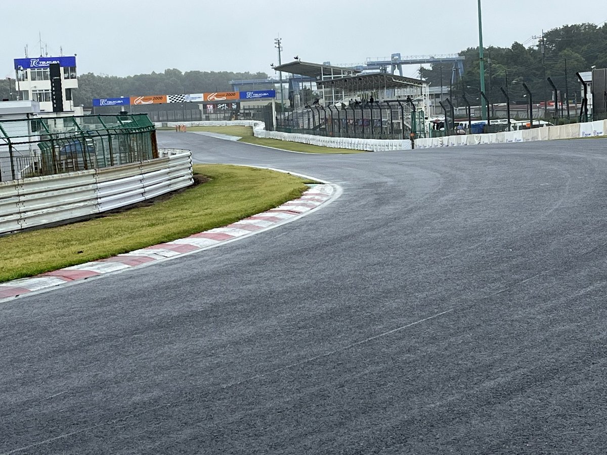 vj21fk's tweet photo. 筑波1番ポストからおはようございます
どうやら予選はウェットのようです https://t.co/Ey4yUJ42nh