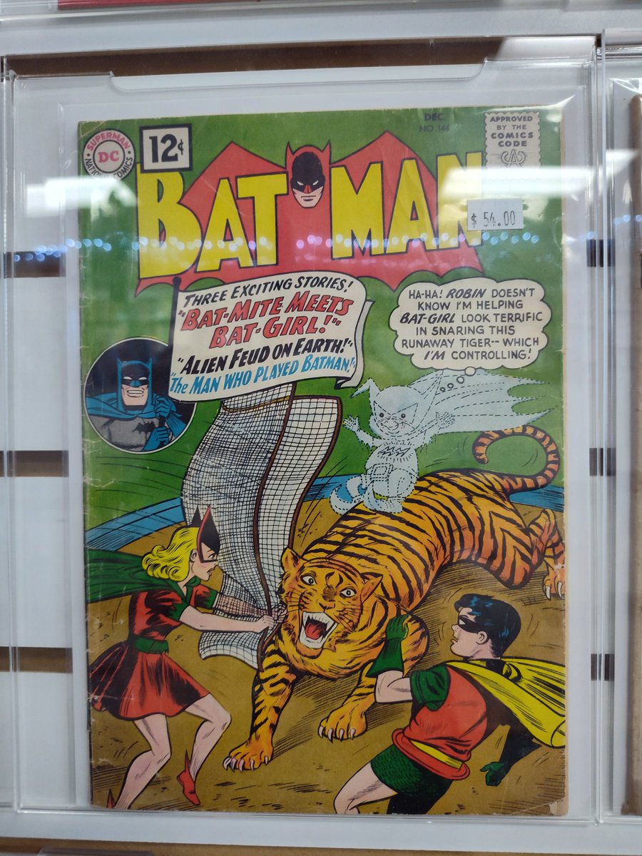 devastation79's tweet photo. #newcomicbookday #comicbooks
@Apollokid3000 @MonarchDafey @themorganverse @MadShelleyFilms @WednesdayPull @FrankiePaul64 @rholmes0520 @ILikeWhatIBuy killer week! what'd you guys pick up this week!? awesome copy of #BatMan 144 another #Batmite issue off the wall & 15$ off! https://t.co/RTUN1thFt6