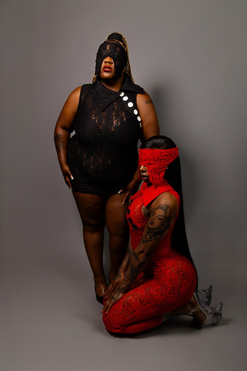 TimmyLee2_'s tweet photo. It’s A Bad Bitch Apocalypse 🙂‍↕️ 

Custom Mask &amp; Dress #DesignedByMe https://t.co/UBwmveGWzF