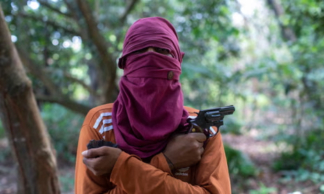 Picles_dasilva's tweet photo. @oguiizao A estetica é mto foda e salva mto, a estetica do crime no brasil é muito de fudido pé rapado, nao da pra hypar https://t.co/HQ7fA6iTML