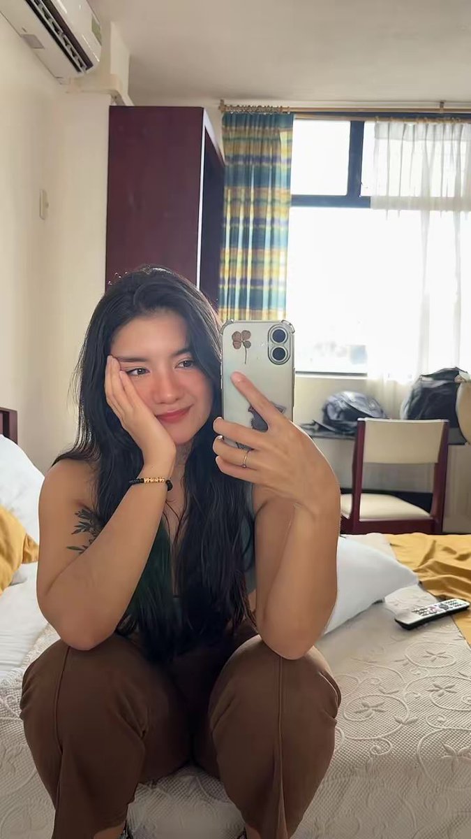 Breeanzules's tweet photo. 🍀 https://t.co/lkFk2TcNOD
