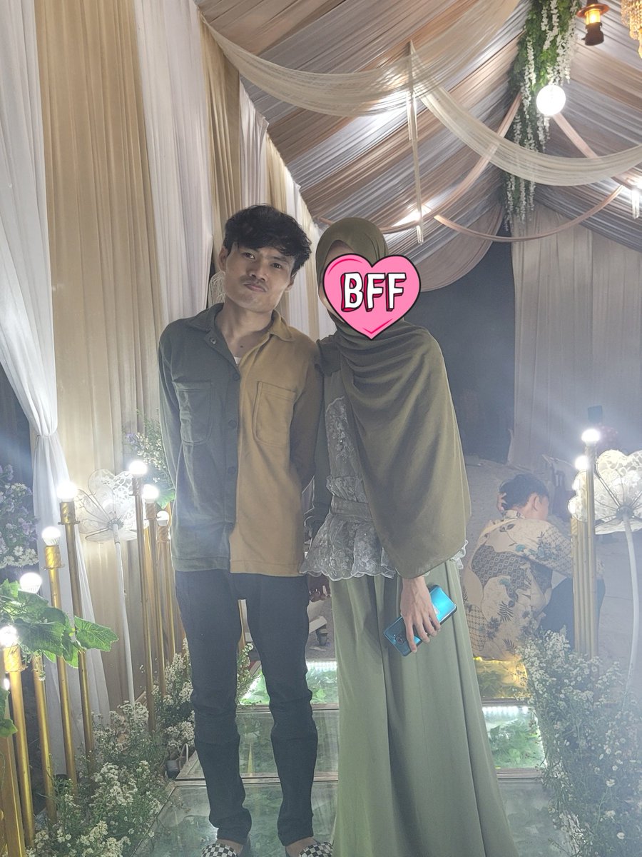TheOnlyRus's tweet photo. Musim kawin 🙃 https://t.co/9NxGjD8YyN