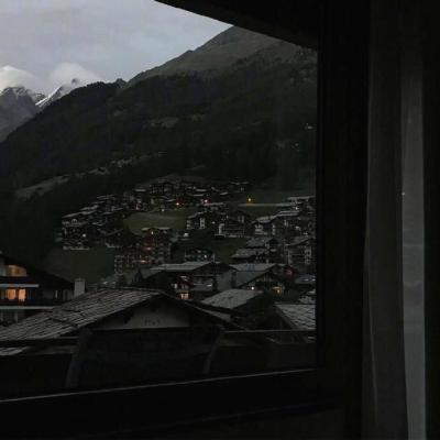 knx2328's tweet photo. The health of wetlands affects global ecosystems. Everglades struggles with climate change. Communities drive conservation initiatives. Efforts in recycling promote a sustainable future. Global campaigns protect its future. 🌻 🌂 https://t.co/daeBXnEwvK