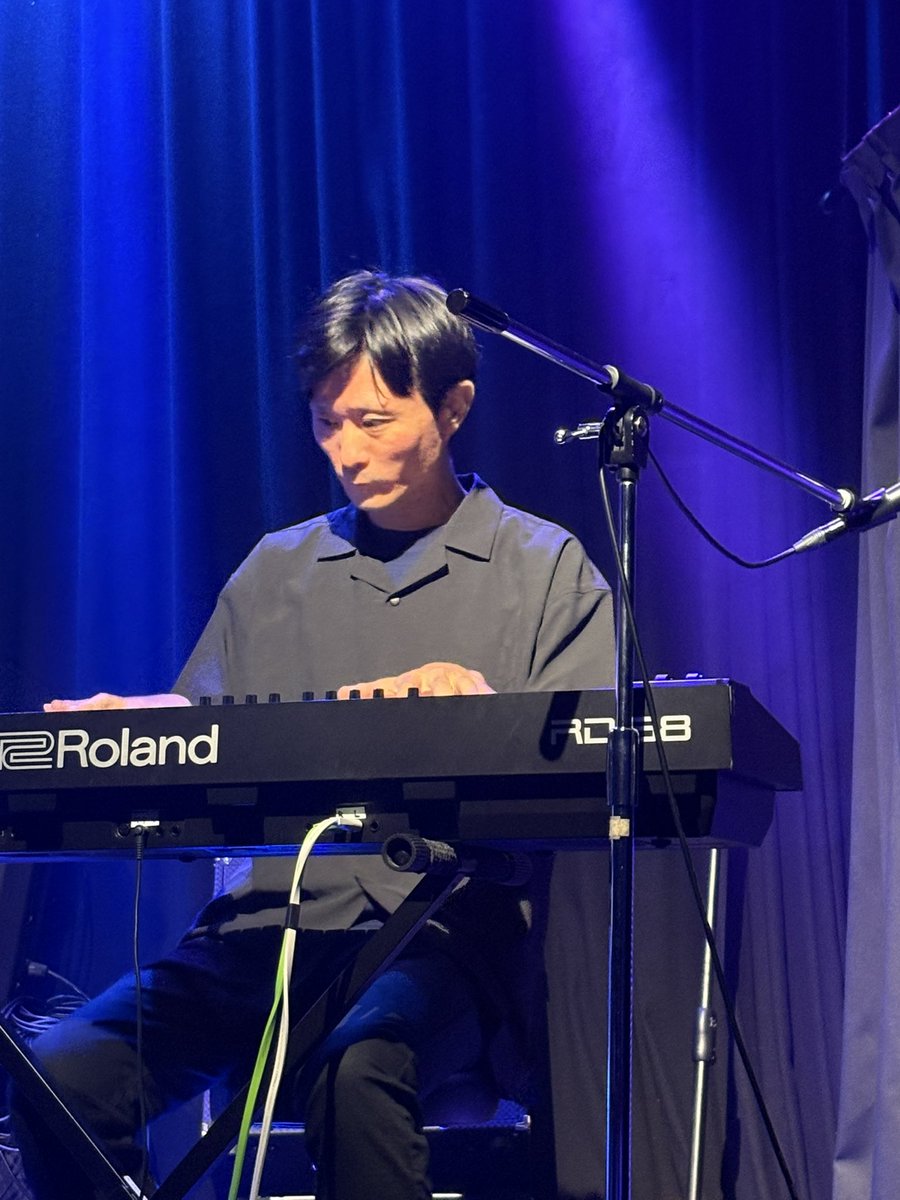 kuri_marotty's tweet photo. 昨日は溝ノ口劇場にカバーライブを楽しんできました🎵最近お疲れ気味でしたが元気もらいました😃ありがとうございました😊
ライブを見るとドラム叩きたくてウズウズしますね笑
#退廃メランコリー
#Mayuna
#Re:ZARD https://t.co/JKLFz7vJLo