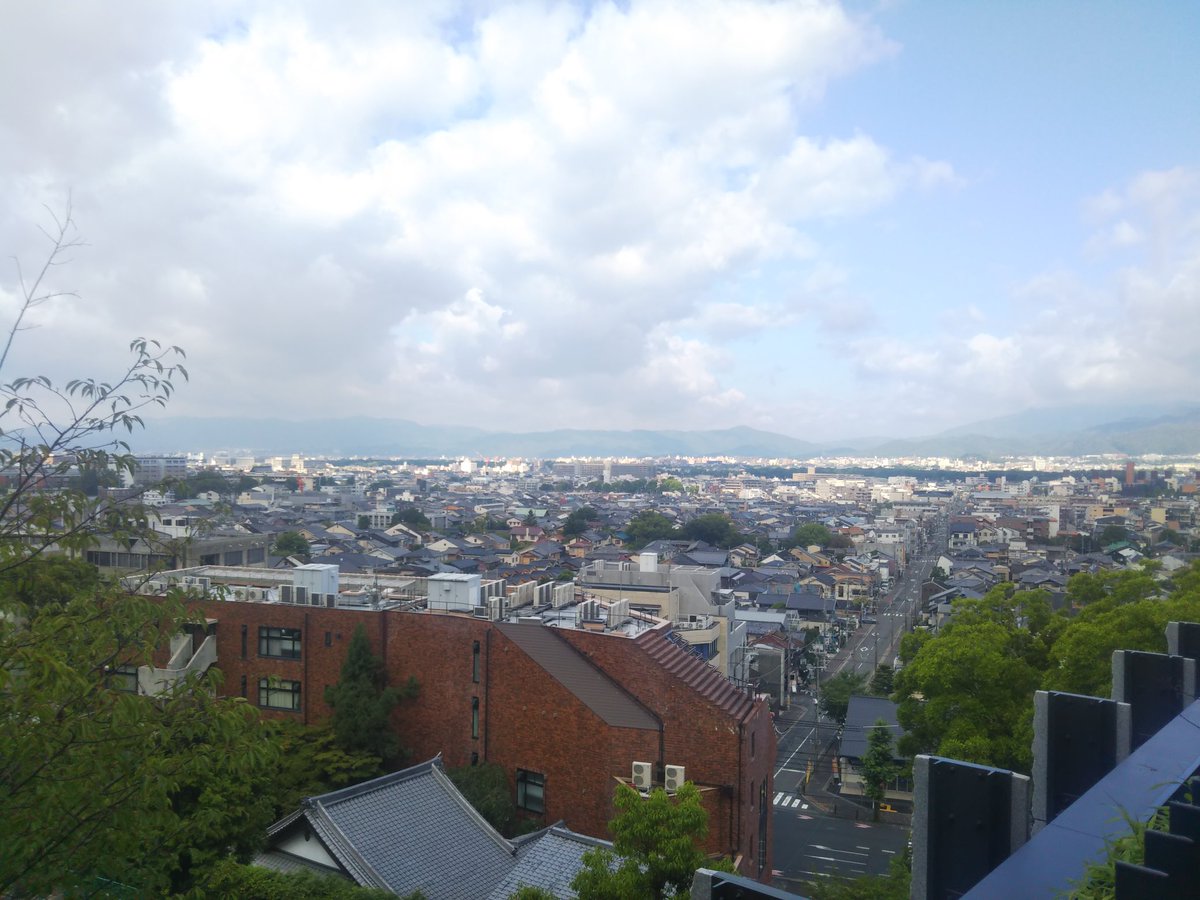 zokobo's tweet photo. おはようございます。今朝はいい天気。遠隔なのでサッカー見ながら受講する人も居るのかなぁとか気になる二日目です。いろんな意味での叫び声はO.K.にしようかな、、とか。 https://t.co/y7ita0hKgx