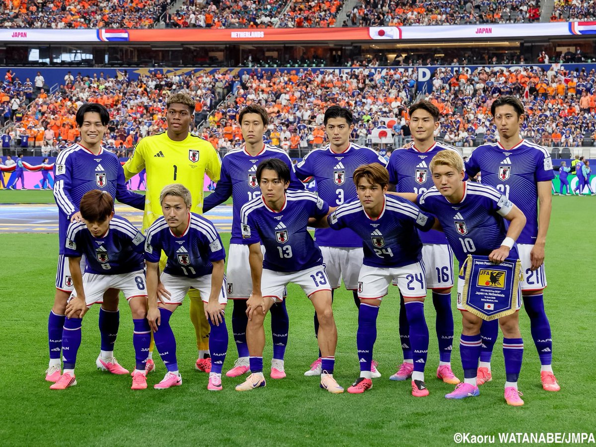 gekisaka's tweet photo. スパイクで振り返るオランダ戦!!なんとスタメン22人のうち19人がピンクカラーの新作ブーツ!

https://t.co/T9QLasj8fQ

#サッカースパイク
#ゲキサカFCストア
#ゲキサカ https://t.co/rcmhKtmd3L