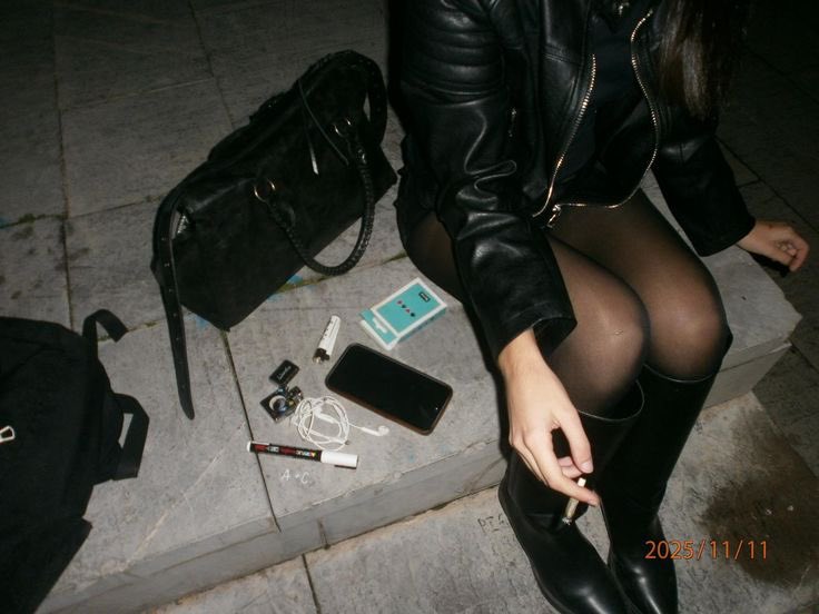 forthekilljoy's tweet photo. hot girly https://t.co/z0WqNKxoCf