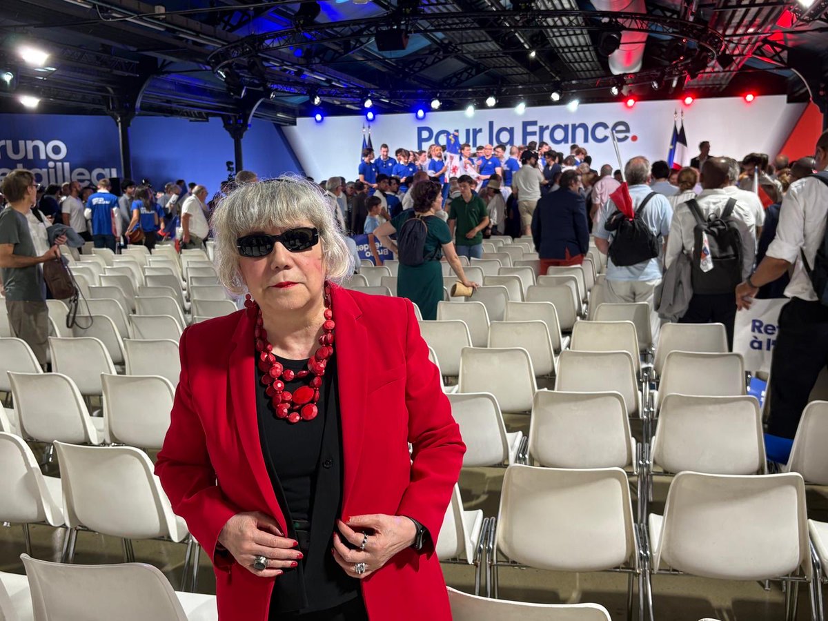 MorganeBravo's tweet photo. 🇫🇷 Un Succès !
Nous étions 6000 au Parc Floral pour soutenir @BrunoRetailleau!

Quelle ambiance au premier Meeting de @BrunoRetailleau ! 👏 👏 👏

Bruno Retailleau a promis de mettre son «cœur et ses tripes sur la table», assurant que 2027 était «l’élection de la dernière chance».

💫 Boualem Sansal est venu apporter un magnifique témoignage d'amitié et de remerciements à Bruno RETAILLEAU. 

📍Boualem Sansal voit en @BrunoRetailleau une voix qui porte avec force le combat pour la liberté, l’autorité de l’État et la défense des valeurs françaises!

🔴 « Retailleau, de Beauvau à l’Élysée ! » scande Boualem Sansal! 👏

@BrunoRetailleau : « Ceux qui n’assumeront pas la radicalité des mesures ne mériteront pas la confiance des français. Ça suffit l’impunité ! »

Il y a des choses qui ne se réparent pas, il y a des vies qui sont volées à jamais, des existences qui ne seront plus. Ceux qui n’assumeront pas la radicalité des mesures ne méritent pas la confiance des français. 
— @BrunoRetailleau 

Bruno Retailleau : « il y a pire que l’impuissance de la politique, c’est la condescendance d’une certaine classe politique. » 

🇫🇷Et une évidence qu'il est bon de rappeler…il appartient à chacun d'entre nous d'être au rendez-vous de l'élection présidentielle, 
celle en effet de la dernière chance, 
celle qui va sceller l'avenir de la France 🇫🇷 
À nous tous de prendre nos responsabilités !❗️

🔵 Félicitations @jeunesreps  & @theo_amsaadi pour votre mobilisation! Cela a été grandement relevé par l’assistance !
Et votre énergie durant tout ce meeting! 

🕊️ Un cap pour la #droite, une vision pour la #France!

🍀 La campagne est lancée…
Bruno #Retailleau 2027 🇫🇷

🚀 🚀  🚀

@lesRepublicains #LR 
#AvecRetailleau #Retailleau #Retailleau2027 
@MichelBarnier 
@othmannasrou @PatriotesEU @LesJeunesBR @max_brisson 
@EPP @ManfredWeber #EU 
#Politique #Diplomatie #Europe 
@Le_Figaro 
#EU #Politique #Europe #USA #Canada    
#LCI #BFMTV #Cnews