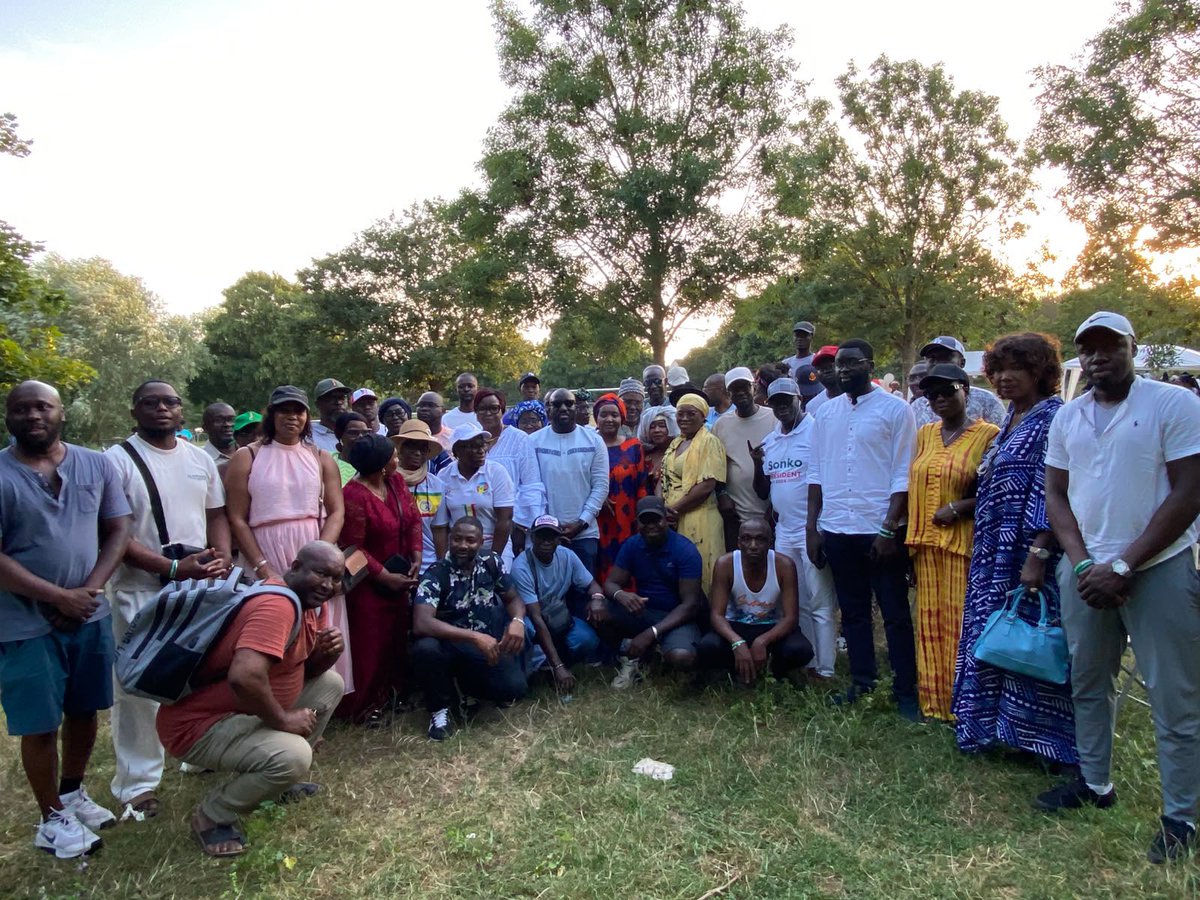 SALLAlioune20's tweet photo. Cet après-midi, j’ai eu l’immense honneur de partager un moment de fraternité et de convivialité avec les frères et sœurs de PASTEF du Val-d’Oise et des Yvelines.

J’adresse mes sincères remerciements aux cellules PASTEF de Sarcelles, Villiers-le-Bel, Arnouville, Gonesse, Saint-Brice-sous-Forêt et Mantes-la-Jolie, ainsi qu’à l’ensemble des équipes mobilisées pour l’excellente organisation de cette belle journée.

Mes remerciements vont également à notre ami et frère, le député du Val-d’Oise, Carlos Martens Bilongo, pour son chaleureux accueil dans sa ville et pour ces précieux moments partagés à nos côtés. Cette rencontre a été l’occasion de rappeler les valeurs de solidarité, de justice et de progrès qui unissent PASTEF et La France Insoumise.