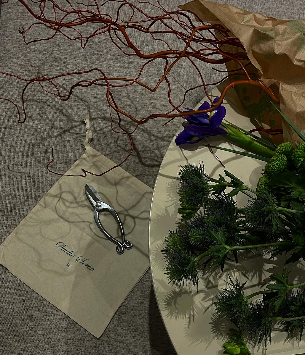 zenwithserena's tweet photo. This spring &amp; summer, ikebana blooms at @cafepetiole , Somerset House.

The seasonal ikebana didn’t decorate the room. It became part of it, moving in rhythm with the café’s pastel palette, soft light, and quiet elegance. Thank you @chefrishimsachdeva for having us.… https://t.co/KySdn7OvhG