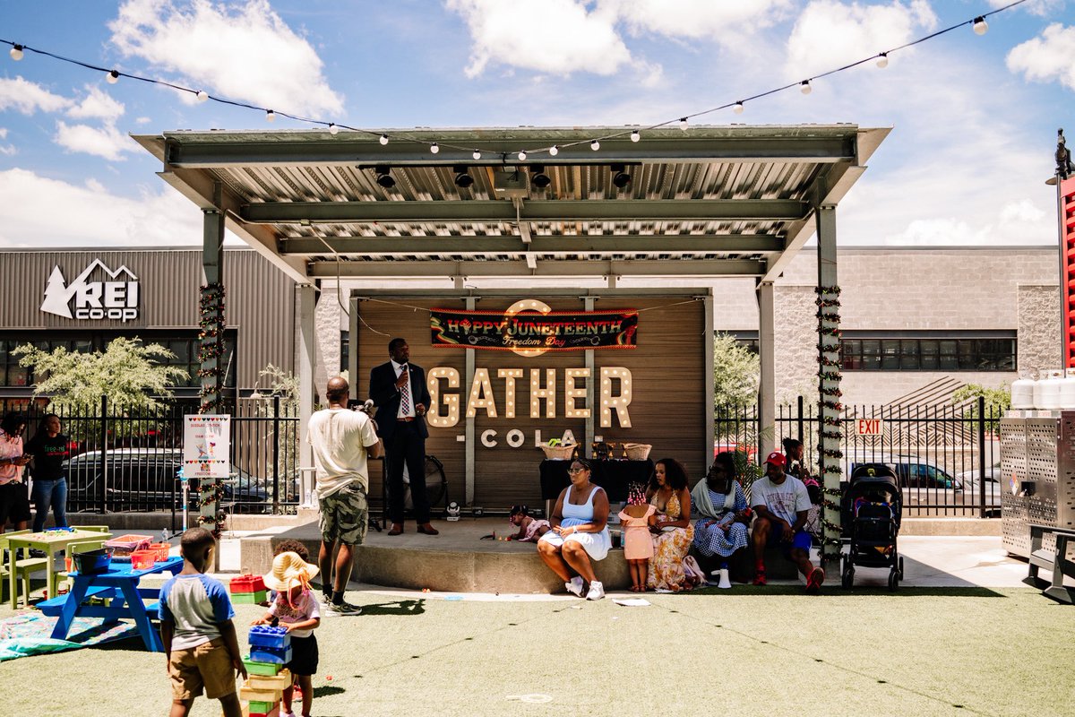 Dr_JLJohnson's tweet photo. Yesterday, we celebrated Juneteenth with families, community leaders, and young people across SC.

We honored the past, celebrated the progress we’ve made, and recommitted ourselves to building a better future.

The work continues.

#Juneteenth #NEWSC #SouthCarolina #FreedomDay https://t.co/LmfCD1sxHu