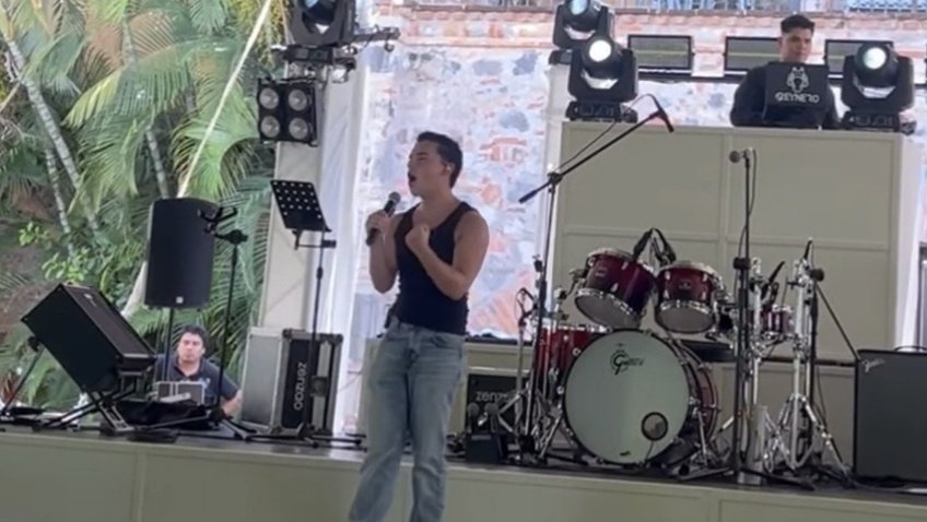 doblemcomm's tweet photo. Mario en soundcheck 🎤 https://t.co/BgAe3Af3NS